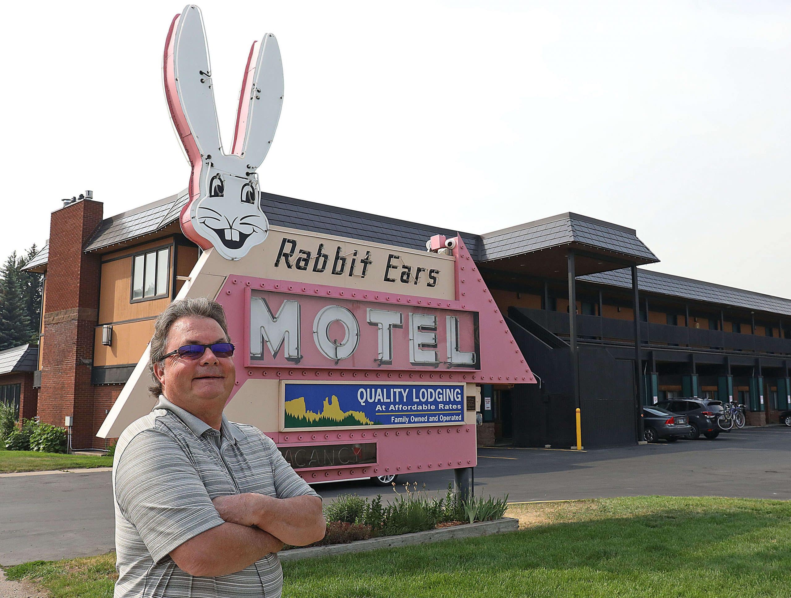 Rabbit Ears motel interior view