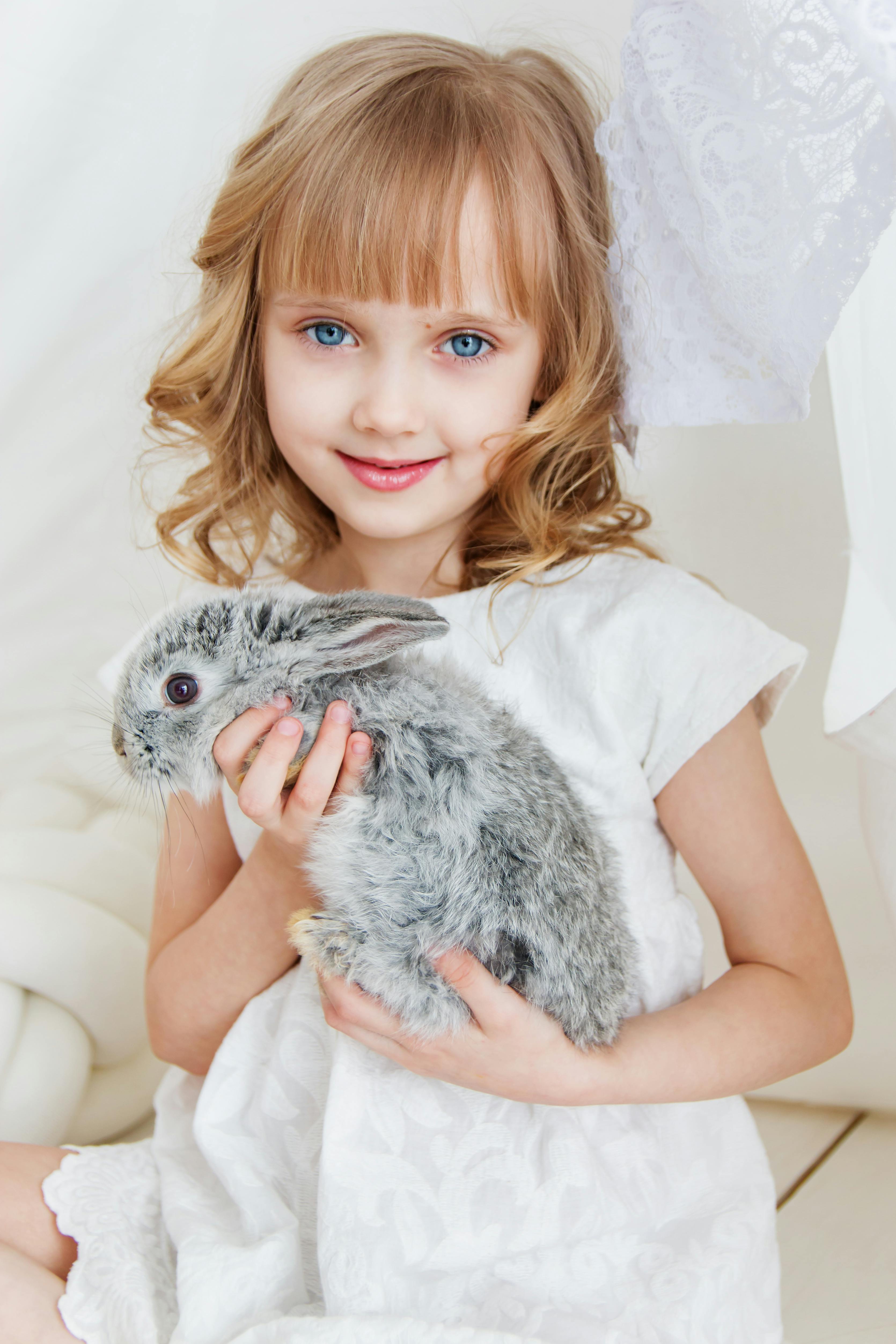 Rabbit Hay Storage Feeder